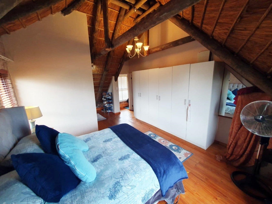 5 Bedroom Property for Sale in Sunset Beach Western Cape
